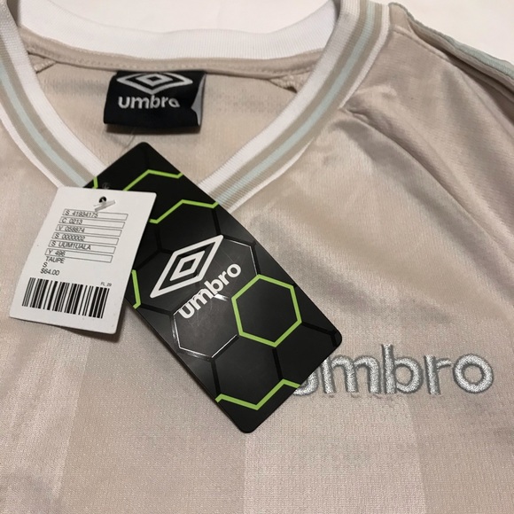 Umbro Jersey Taupe V-Neck Shirt Small NWT - Picture 6 of 9